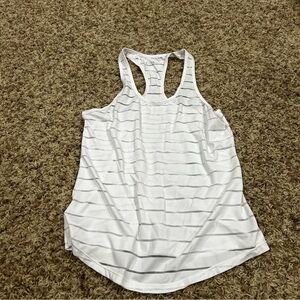 Athleta Tank Top Womens Small White Striped Breathable Sleeveless Running Gym